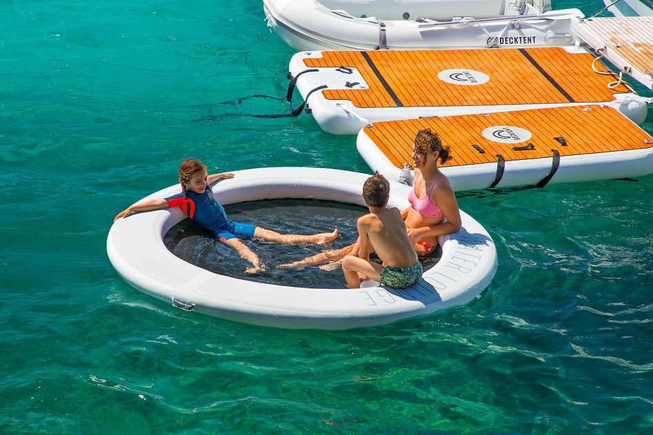 DECKTENT WATER LOUNGE 250 (CIRCLE) – NAPIHLJIVA OKROGLA LOUNGE PLATFORM ZA MOTORNE ČOLNE IN JADRNICE