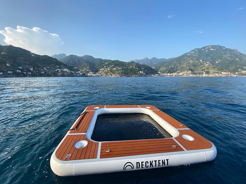 DECKTENT WATER LOUNGE 250 X 250 – NAPIHLJIVA PLAVAJOČA LOUNGE PLATFORM ZA MOTORNE ČOLNE IN JADRNICE
