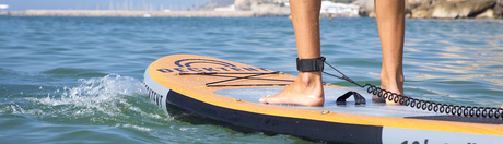 DECKTENT INFLATABLE SUP 10,6 X 32 – NAPIHLJIVA SUP DESKA V LESNEM VIDEZU