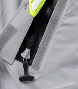 ZHIK ADULT FRONT ZIP SUHA OBLEKA – VRHUNSKA ZAŠČITA ZA HLADNE MORSKE POGOJE